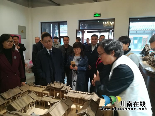 伞里盛开非遗节&nbsp;泸州“楠域奇缘”大放异彩(图5)