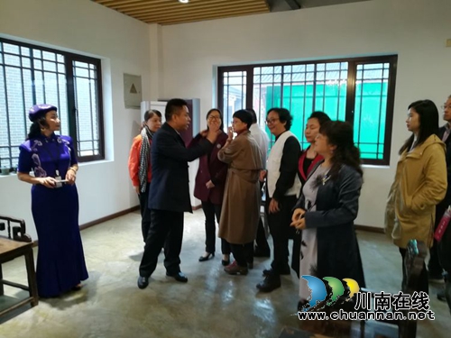 伞里盛开非遗节&nbsp;泸州“楠域奇缘”大放异彩(图10)