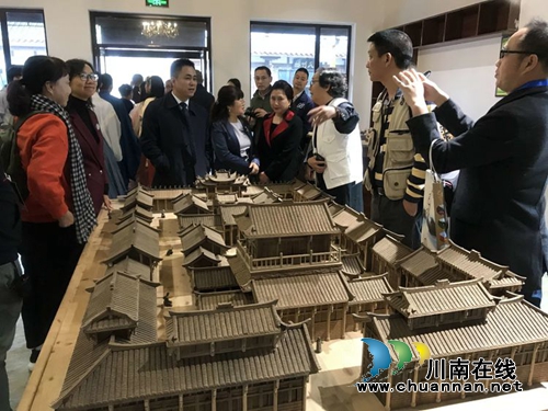 伞里盛开非遗节&nbsp;泸州“楠域奇缘”大放异彩(图11)