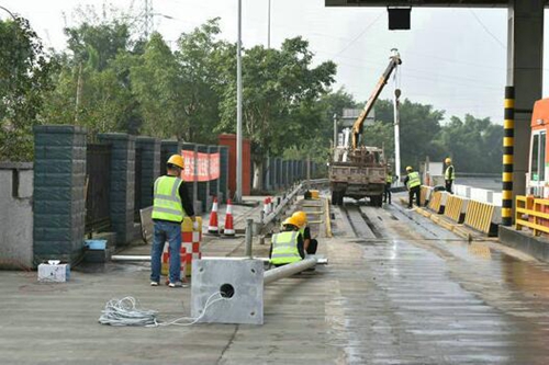 泸州ETC安装推进&nbsp;下月高速只留一条人工车道(图4)