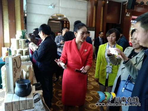 “蔺沙溪”土特产：走进敬老院&nbsp;倾情献大爱(图8)