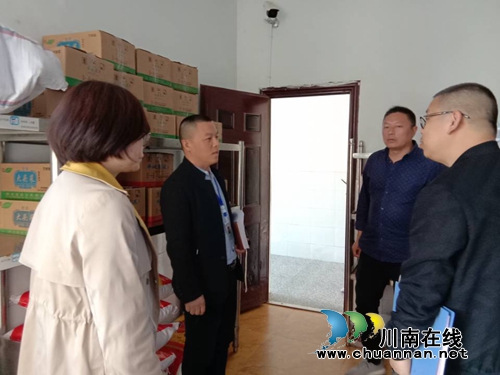 纳溪区龙车镇开展学校食堂食品安全专项检查(图1) 纳溪区龙车镇开展学校食堂食品安全专项检查(图1)