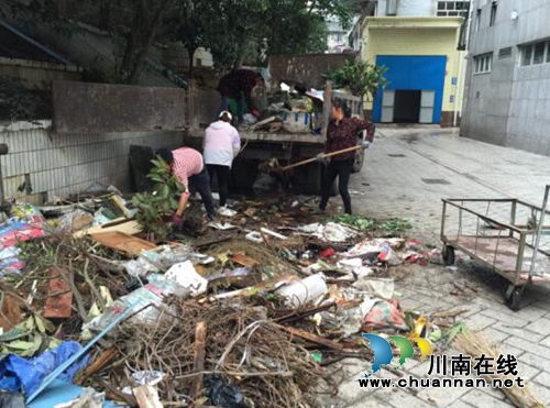 江阳区北城街道城垣社区“清除环境污染、净化市容市貌”环境卫生集中整治(图1)