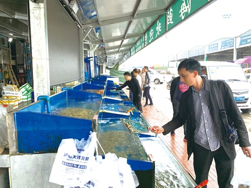 秋风吹来蟹香&nbsp;肥美一只难求(图3)