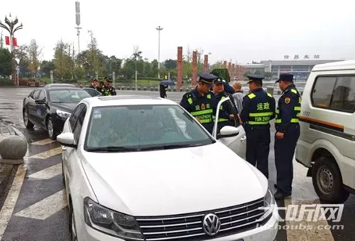 多地联合执法&nbsp;&nbsp;打击非法营运(图1)