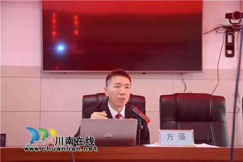 江阳法院把医护人员最关心的法律知识送进医院(图2) 江阳法院把医护人员最关心的法律知识送进医院(图2)