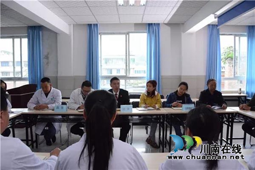 江阳法院把医护人员最关心的法律知识送进医院(图10) 江阳法院把医护人员最关心的法律知识送进医院(图10)