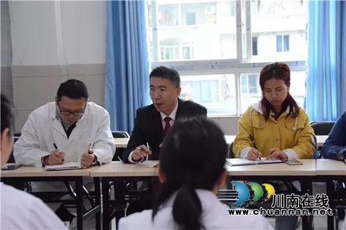 江阳法院把医护人员最关心的法律知识送进医院(图11) 江阳法院把医护人员最关心的法律知识送进医院(图11)