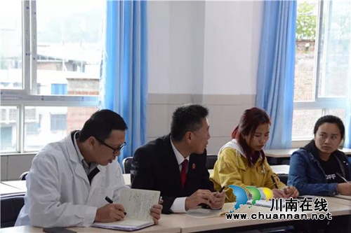 江阳法院把医护人员最关心的法律知识送进医院(图13) 江阳法院把医护人员最关心的法律知识送进医院(图13)