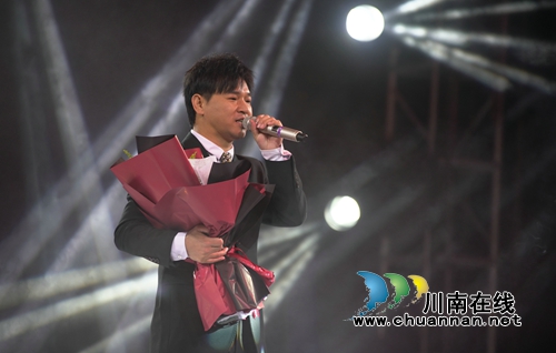 古蔺东新镇：在音乐节中沸腾&nbsp;因产业发展振兴(图2)