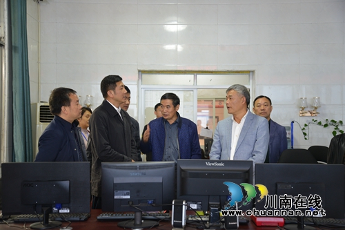 刘云调研泸县安全生产工作(图1) 刘云调研泸县安全生产工作(图1)