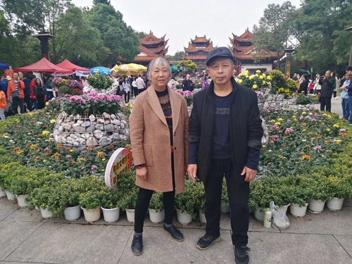 老年人旅游走热&nbsp;银发族放眼山河(图4)