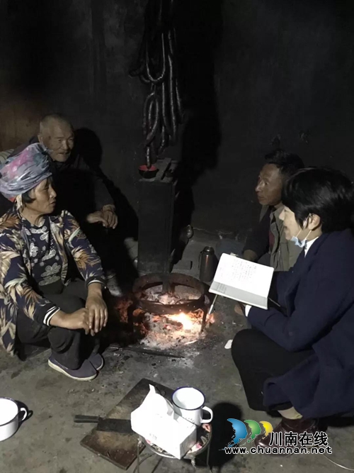 帮助大凉山“亲人” 江阳法院买了2000斤苹果(图6) 帮助大凉山“亲人” 江阳法院买了2000斤苹果(图6)