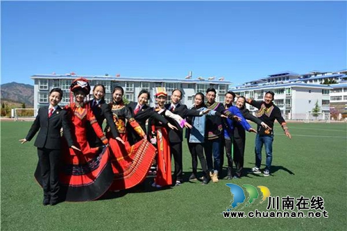 帮助大凉山“亲人” 江阳法院买了2000斤苹果(图25) 帮助大凉山“亲人” 江阳法院买了2000斤苹果(图25)