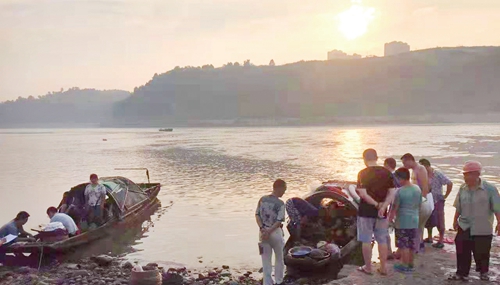 退渔停捕 还生态平衡;上岸经营 开生活新篇(图2) 退渔停捕 还生态平衡;上岸经营 开生活新篇(图2)