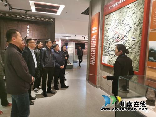 古蔺县自然资源和规划局开展“不忘初心、牢记使命”主题党日活动(图1)