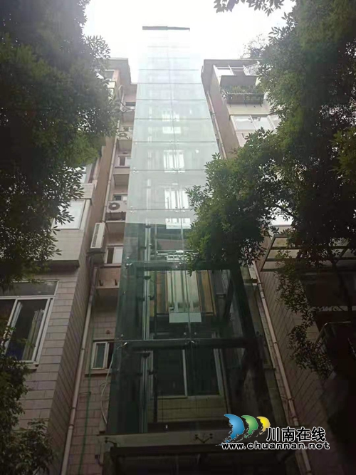 解决“上下难”&nbsp;江阳区老旧小区安装电梯80台(图1)