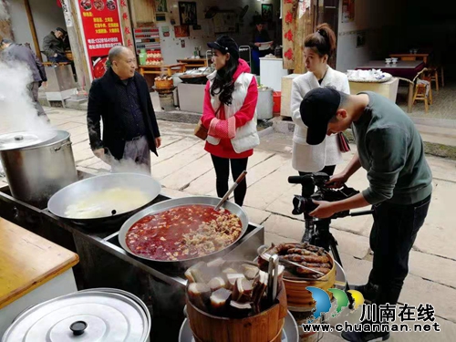 四川卫视《美丽乡村》栏目走进合江尧坝古镇(图1)