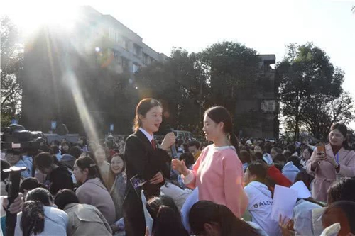 江阳法院开展“庭审进校园&nbsp;普法零距离”活动(图9)