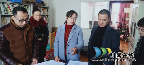 泸县潮河镇督导贫困村脱贫攻坚和产业发展工作(图2)