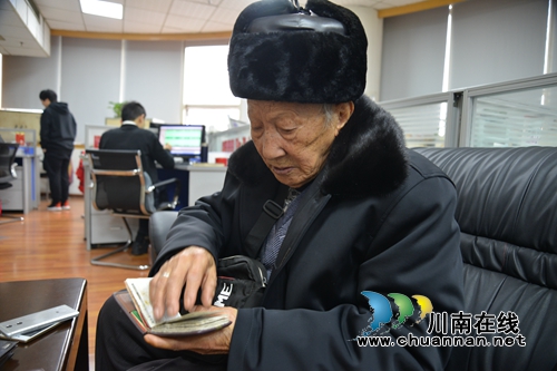 泸州92岁“广播爷爷”&nbsp;电台传播党的好声音(图8)