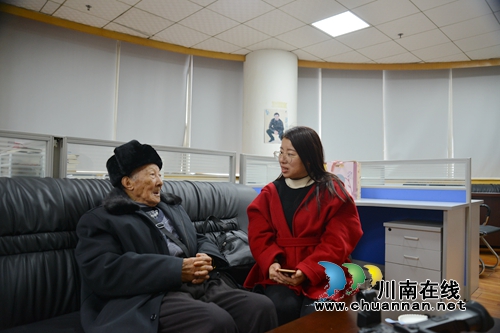 泸州92岁“广播爷爷”&nbsp;电台传播党的好声音(图5)