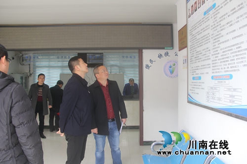 肖刚到泸县海潮镇督导脱贫攻坚工作(图3)