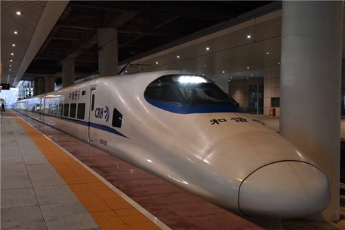 成贵高铁宜宾至贵阳段进入运行试验阶段(图1)