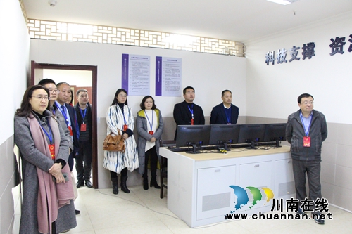 龙马潭区红星街道组织人大代表、政协委员开展视察调研活动(图3)