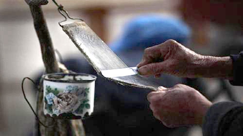 剃头匠：举天下头等大事&nbsp;&nbsp;理人世万缕青丝(图2)