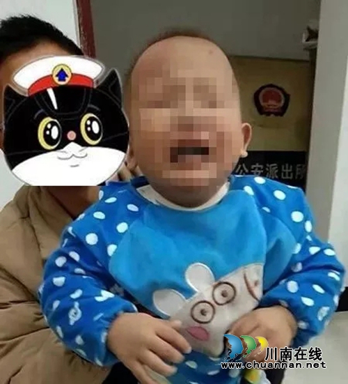 合江民警温情救助：宝贝别哭，蜀黍带你们回家(图1)