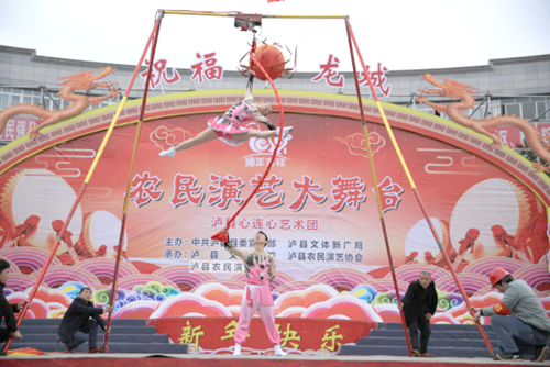 群众点菜丰富文化&nbsp;村民不再是台下客(图5)