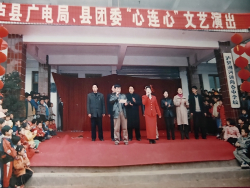 群众点菜丰富文化&nbsp;村民不再是台下客(图3)