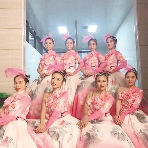 群众点菜丰富文化&nbsp;村民不再是台下客(图6)