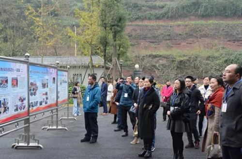 告官见官&nbsp;泸州74位行政机关领导干部现场学法(图3)