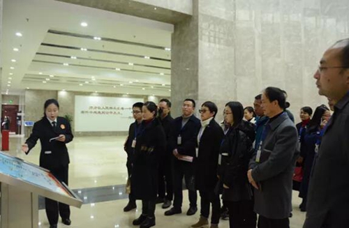 告官见官&nbsp;泸州74位行政机关领导干部现场学法(图4)