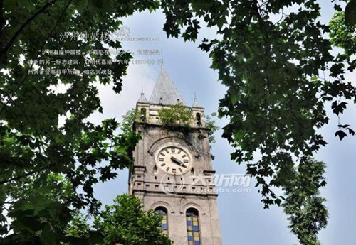 泸州钟鼓楼明起更换时钟 期间报时声暂别(图1) 泸州钟鼓楼明起更换时钟 期间报时声暂别(图1)