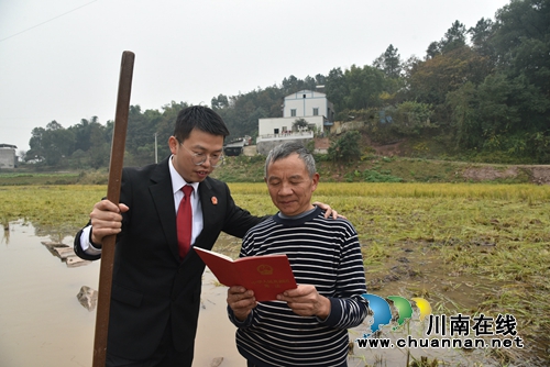 最是一抹宪法红！泸州法院开展宪法宣传周活动(图7)