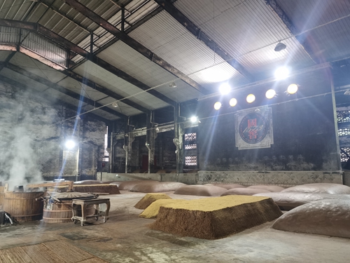 龙头带&nbsp;金花帮&nbsp;千亿目标泸酒香(图1)