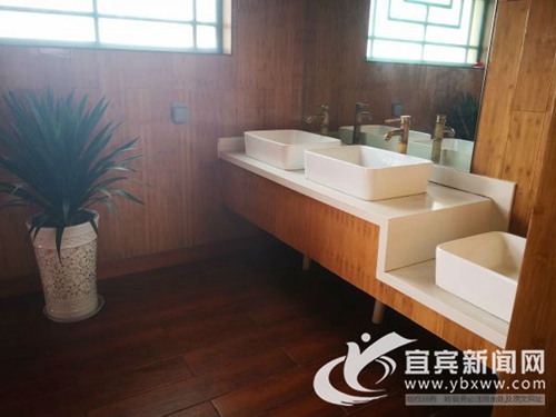 宜宾“竹公厕”清新文艺颜值高&nbsp;成网红打卡地(图1)