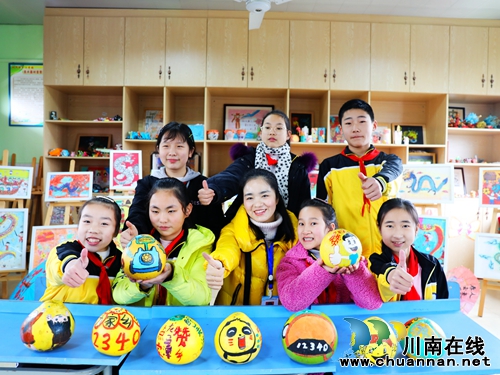 龙马潭：家乡特产上彩绘，点赞家乡更美好(图4)