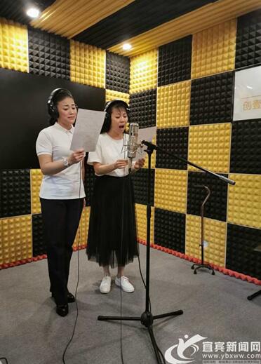 军旅歌唱家创作歌曲 为长宁地震灾区加油打气(图2) 军旅歌唱家创作歌曲 为长宁地震灾区加油打气(图2)