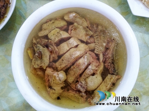舌尖上的泸县！本周末来喝酥肉汤吃糖醋瓦块鱼(图5)