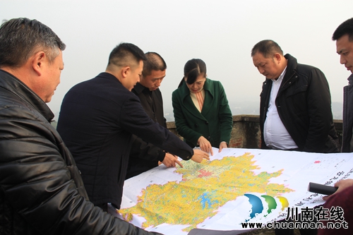 泸州市副市长薛学深带队调研指导云龙镇农业产业规划和乡村振兴发展(图1)