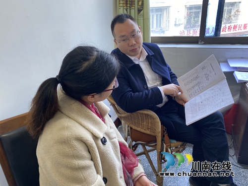 张学彬率队到泸县海潮镇督导脱贫攻坚工作(图1)