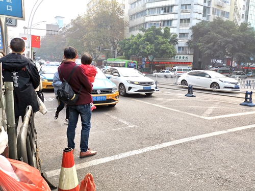 鸣号调查&nbsp;为啥总是按喇叭？(图4)