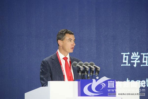 汇荣耀·敬未来 国际名酒联盟高层峰会大咖来袭(图5) 汇荣耀·敬未来 国际名酒联盟高层峰会大咖来袭(图5)