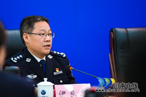 四川警察学院党委主要负责人调整(图8) 四川警察学院党委主要负责人调整(图8)