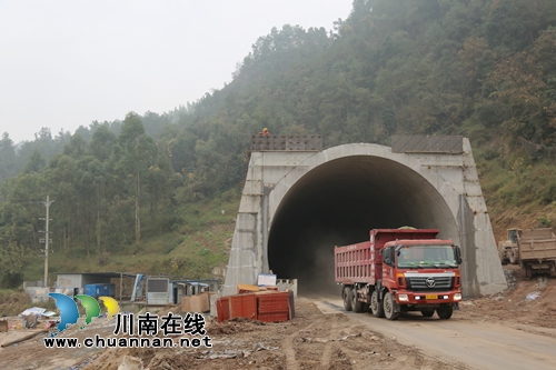 川南城际铁路泸县至泸州段准备架梁啦！(图4)