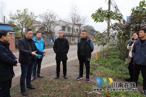 泸县政协主席李镇到玉蟾街道督导环保工作(图3)